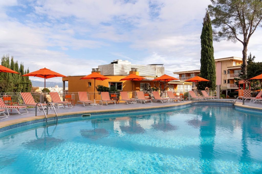 HESPERIA MALLORCA REDEFINE EL LEISURE URBANO CON LA EXPERIENCIA FRESQUITO Y POOL